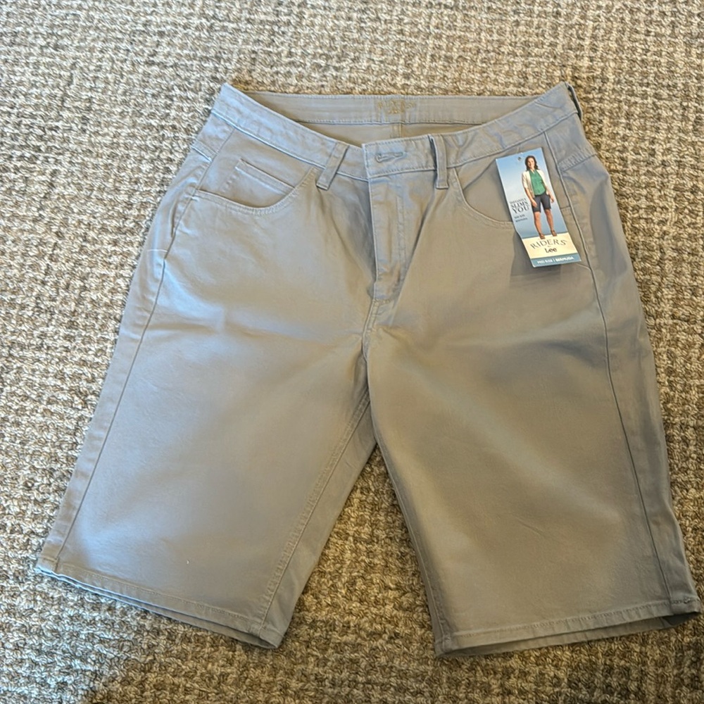 Riders by Lee mid rise burmuda shorts. Grey